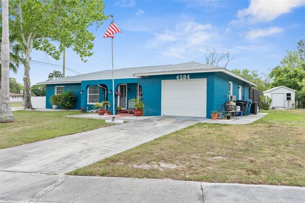 4284 SURFSIDE CIRCLE SPRING HILL, FL 34606