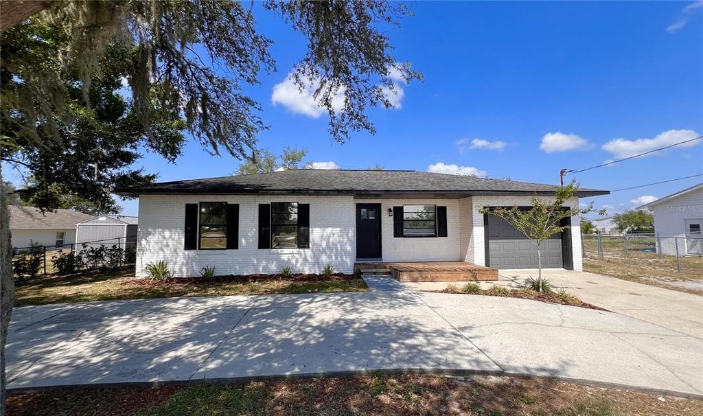 130 MADERA DRIVE WINTER HAVEN, FL 33880