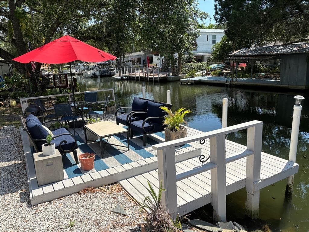 6110 ISLAND DRIVE WEEKI WACHEE, FL 34607