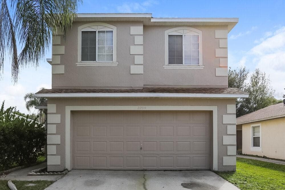 2204 HEATHWOOD CIRCLE ORLANDO, FL 32828