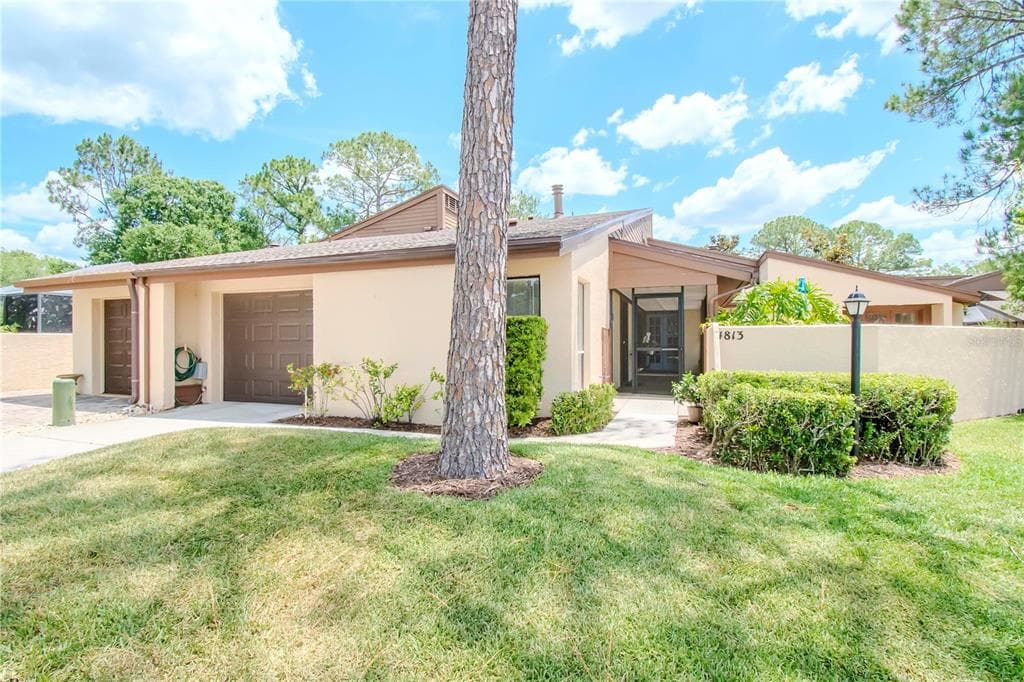 4813 UMBER COURT TAMPA, FL 33624