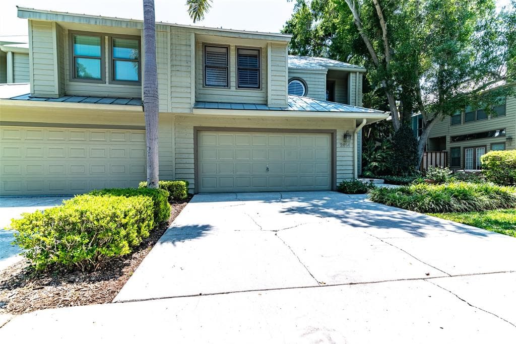 2614 W LYKES COURT TAMPA, FL 33611