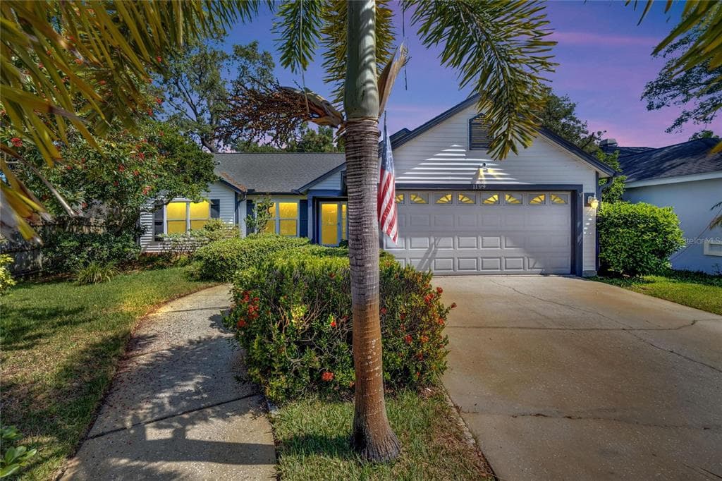 1199 ROLLING OAKS AVENUE TARPON SPRINGS, FL 34689