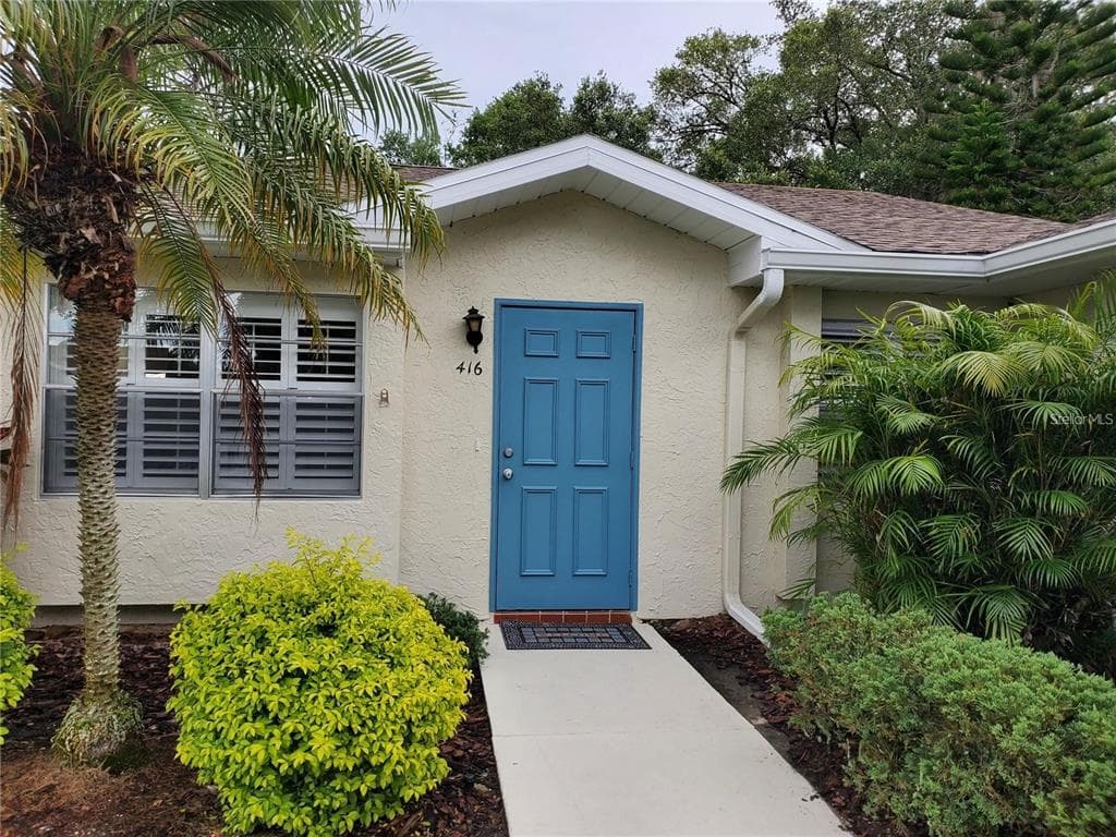 416 LAKE POINT COURT UNIT 5 SUN CITY CENTER, FL 33573
