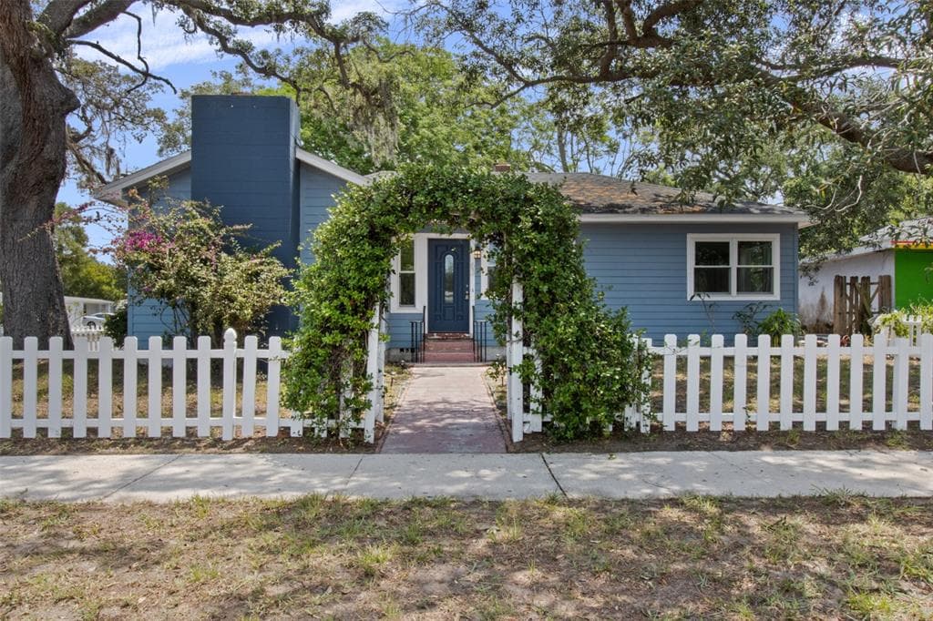 63 HIGHLAND AVENUE DUNEDIN, FL 34698