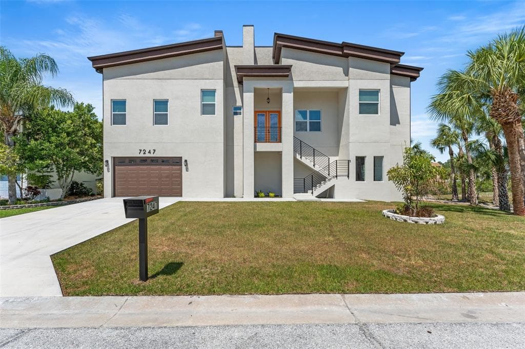 7247 BRIGHTWATERS COURT NEW PORT RICHEY, FL 34652