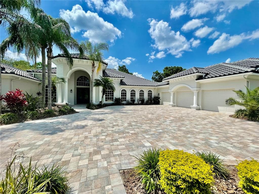18132 LONGWATER RUN DRIVE TAMPA, FL 33647
