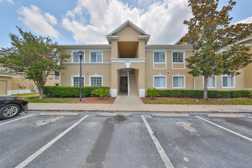 6454 CYPRESSDALE DRIVE UNIT 101 RIVERVIEW, FL 33578