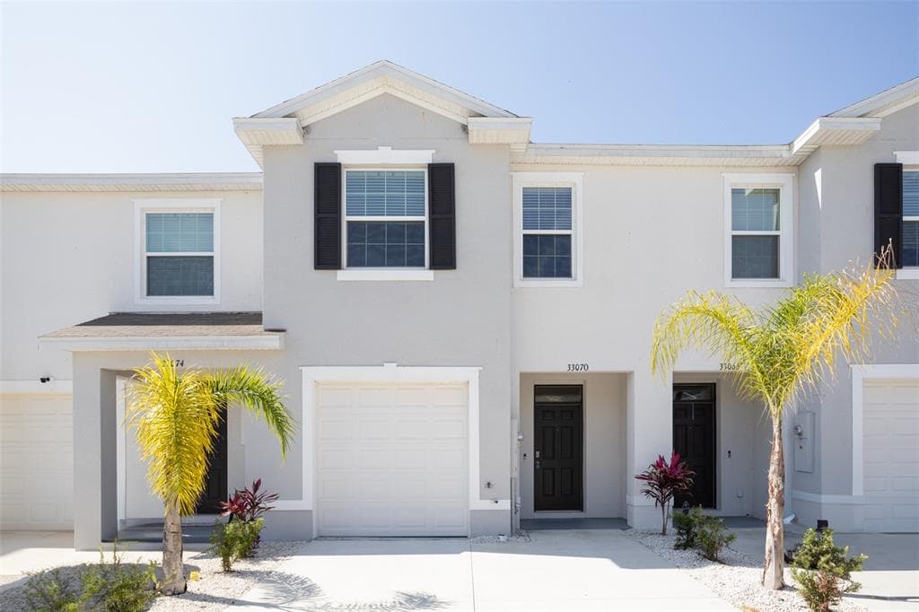 33070 MAJOR OAK DRIVE WESLEY CHAPEL, FL 33545