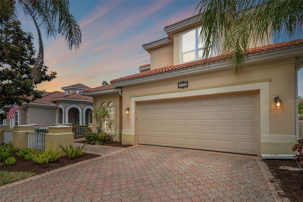 9742 SAGO POINT DRIVE SEMINOLE, FL 33777