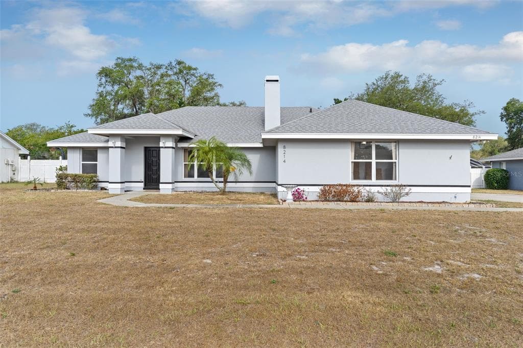 8214 RANGERS PATH LAKELAND, FL 33809