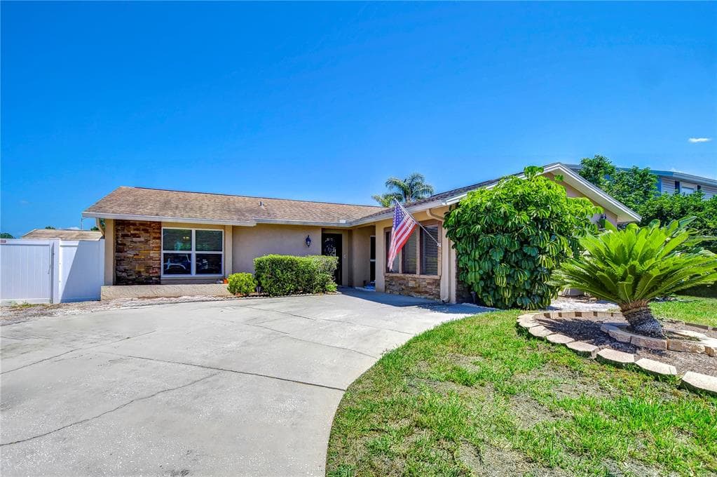 7207 NIA LANE TAMPA, FL 33625