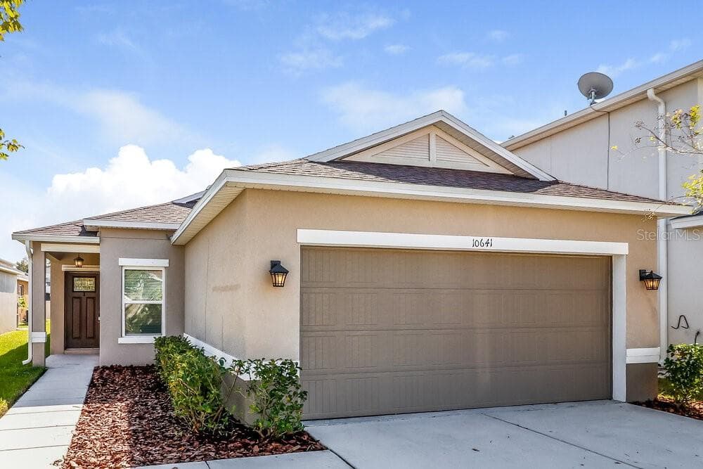 10641 LAGUNA PLAINS DRIVE RIVERVIEW, FL 33578