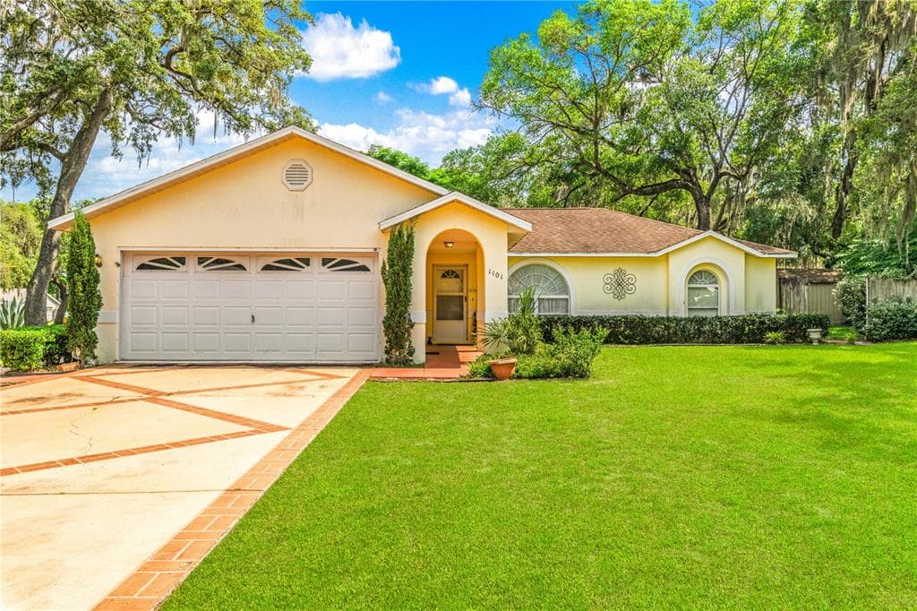 1101 W BLOOMFIELD DRIVE INVERNESS, FL 34453