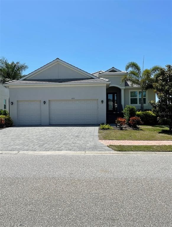 6233 CHAMPIONS ROW STREET BRADENTON, FL 34210