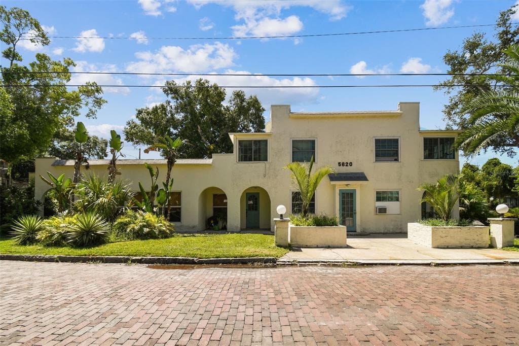 5620 29TH AVENUE S UNIT B1 GULFPORT, FL 33707