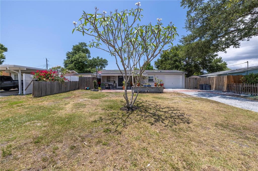 9690 PARK LAKE DRIVE N PINELLAS PARK, FL 33782