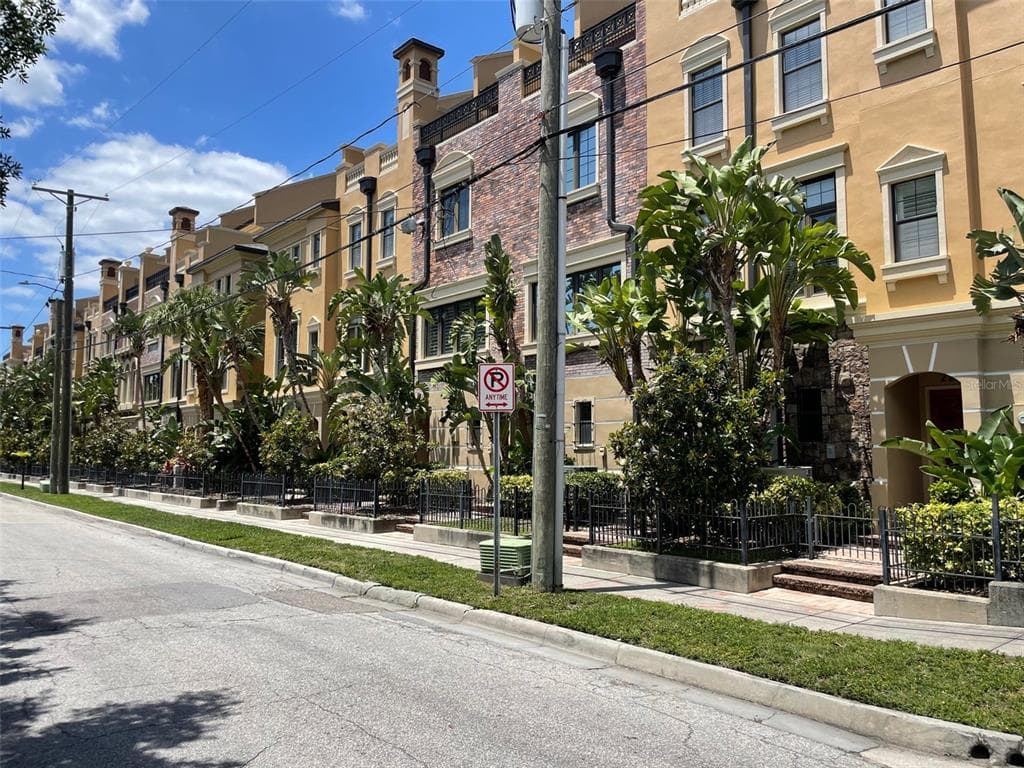2231 SOHO BAY COURT TAMPA, FL 33606