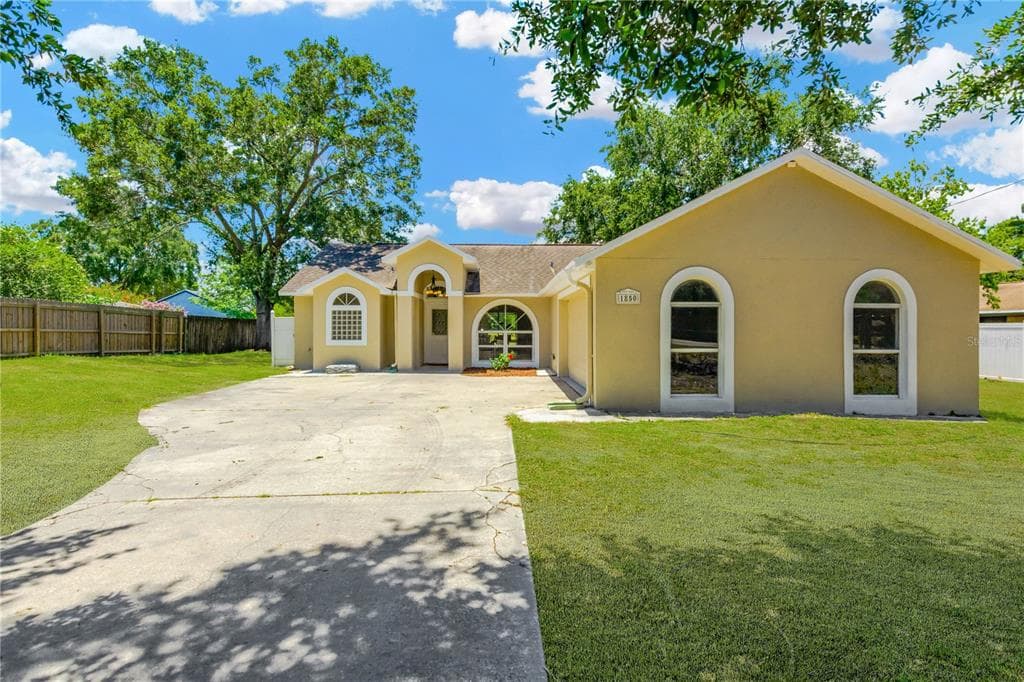 1850 LAKEWOOD DRIVE BRANDON, FL 33510