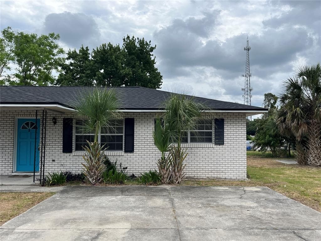 2450 BRENT AVENUE SW UNIT B WINTER HAVEN, FL 33880