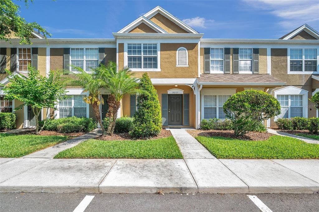 30233 LACLEDES LANE WESLEY CHAPEL, FL 33543