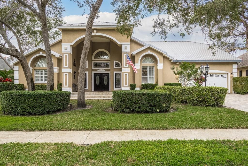 2159 GLENBROOK CLOSE