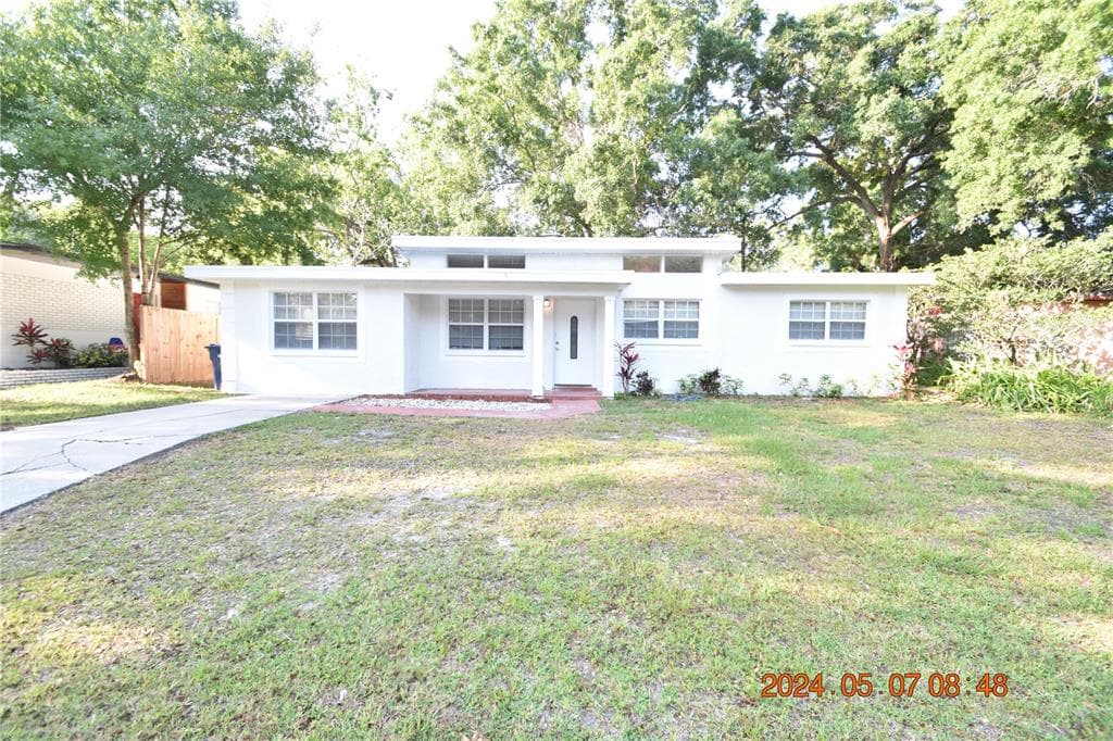 2015 E CLINTON STREET TAMPA, FL 33610