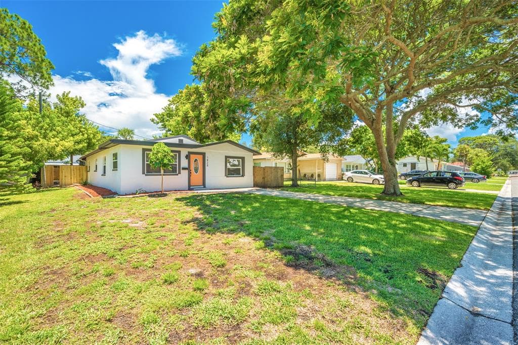 1828 MISSISSIPPI AVENUE NE ST PETERSBURG, FL 33703