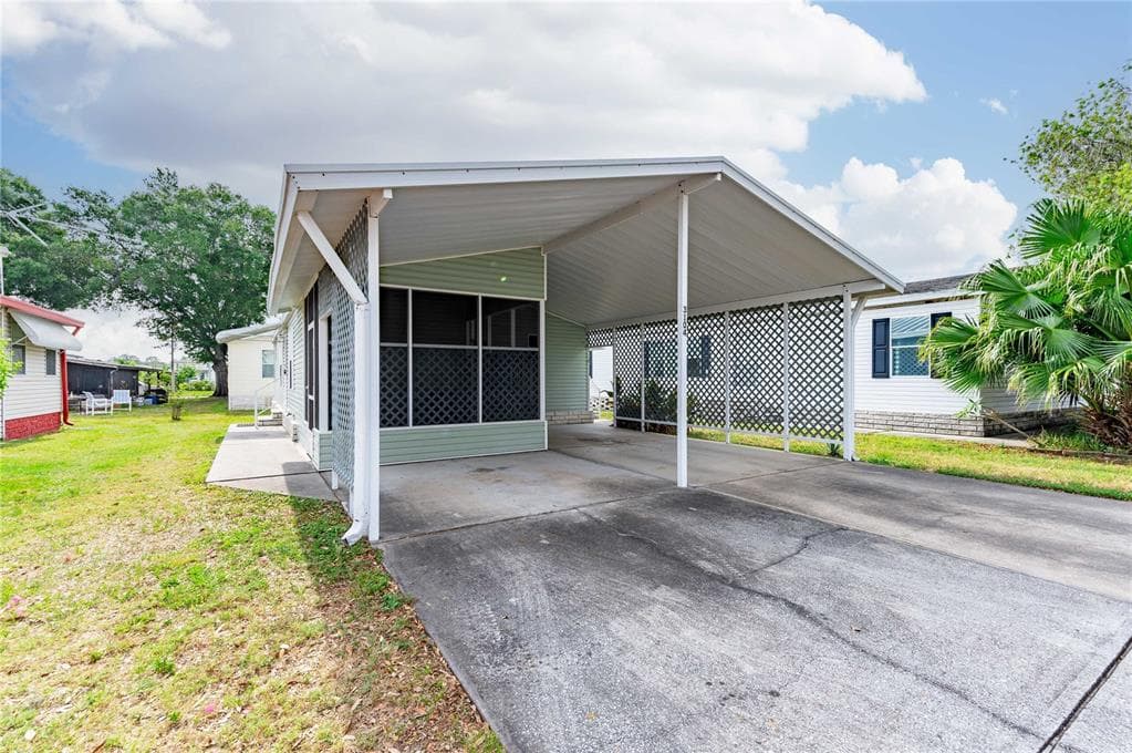 3104 SHORT LEAF STREET WESLEY CHAPEL, FL 33543