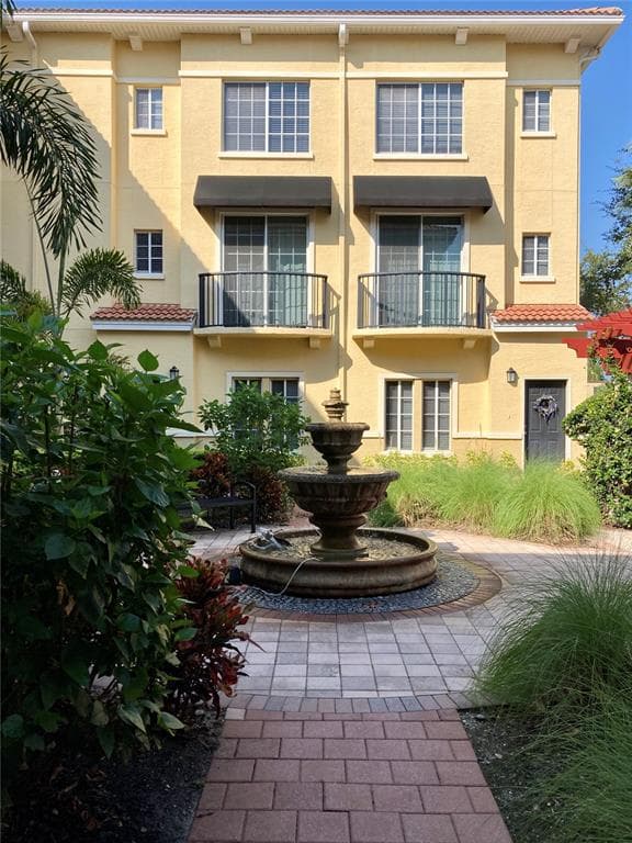 5220 BEACH BREEZE COURT UNIT 5220