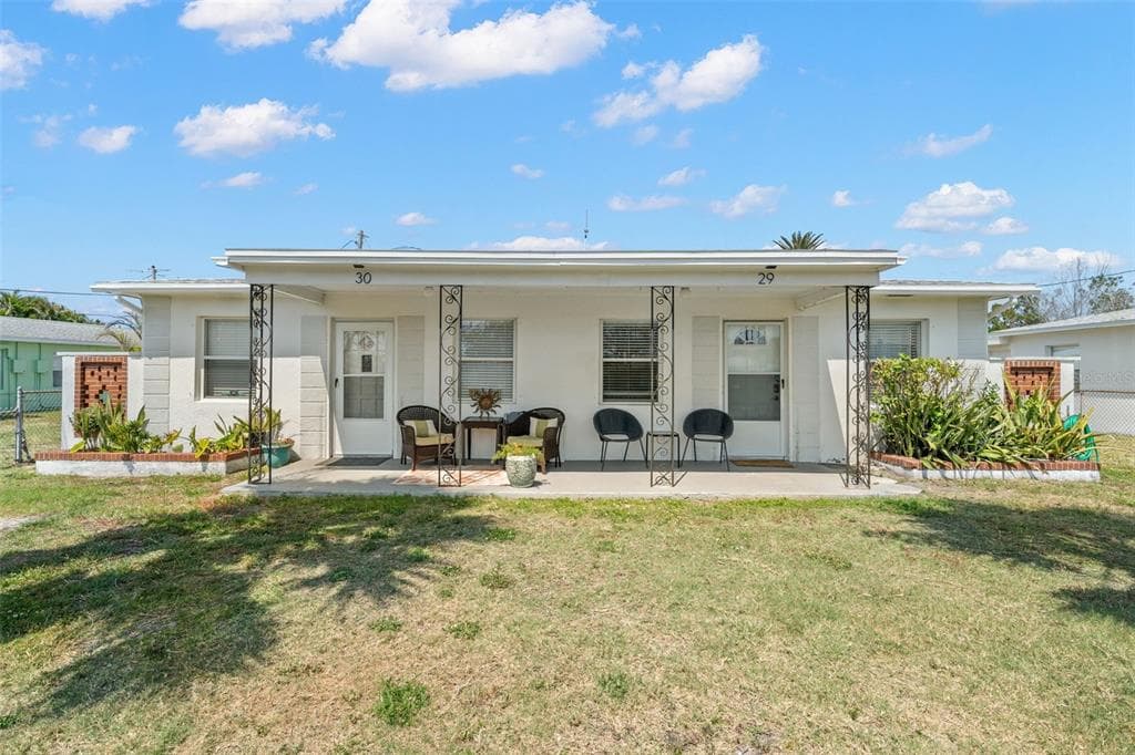 30 LYNN WAY MADEIRA BEACH, FL 33708