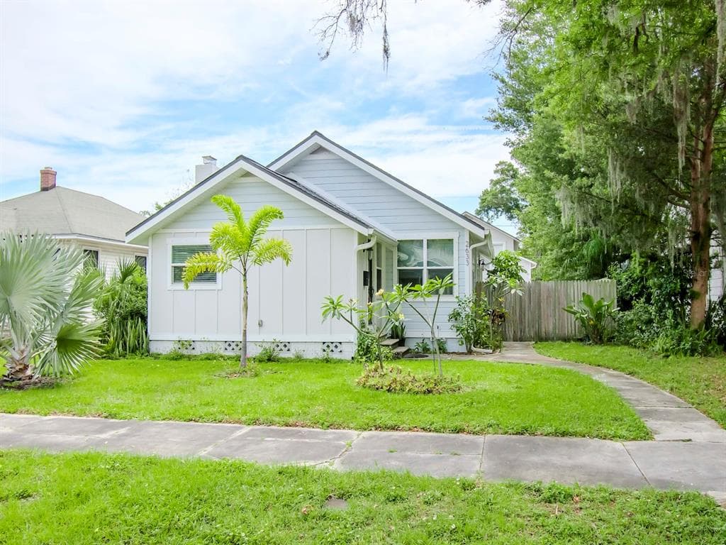 2633 12TH STREET N ST PETERSBURG, FL 33704