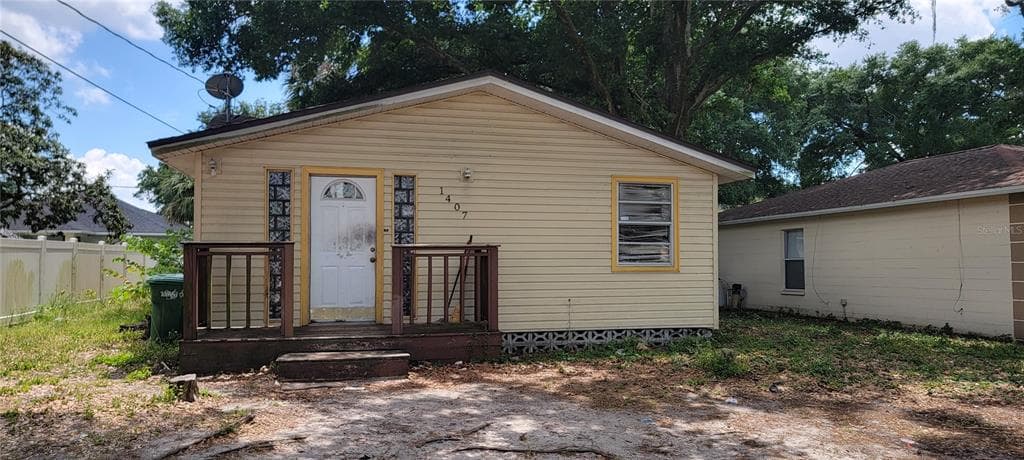 1407 E CURTIS ST TAMPA, FL 33603