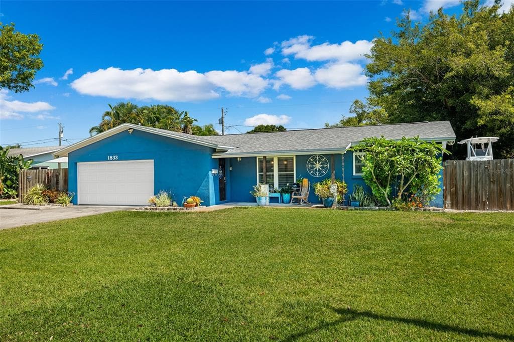 1833 63RD TERRACE S ST PETERSBURG, FL 33712
