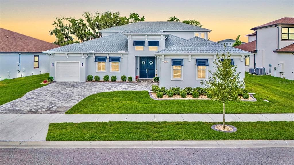 8700 SANDERS TREE LOOP WESLEY CHAPEL, FL 33545