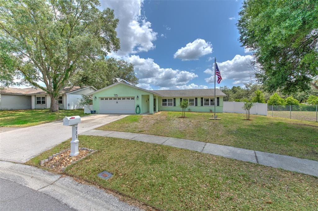 731 CLIMATE DRIVE BRANDON, FL 33511
