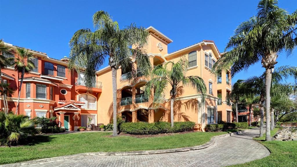 2749 VIA CIPRIANI UNIT 1022A CLEARWATER, FL 33764