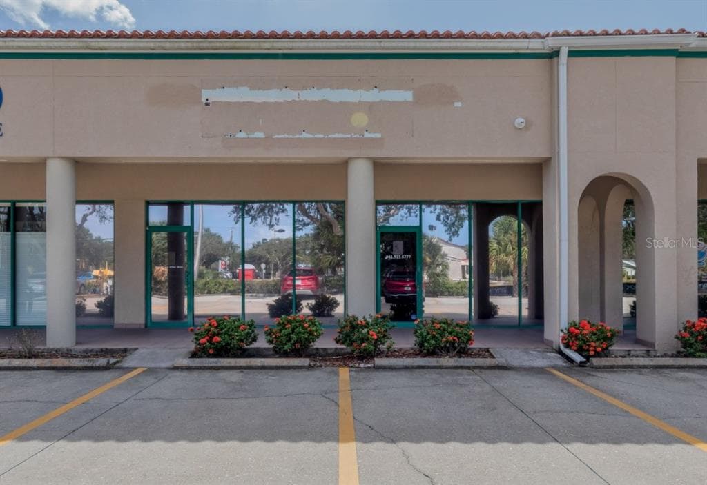 8620 S TAMIAMI TRAIL SARASOTA, FL 34238