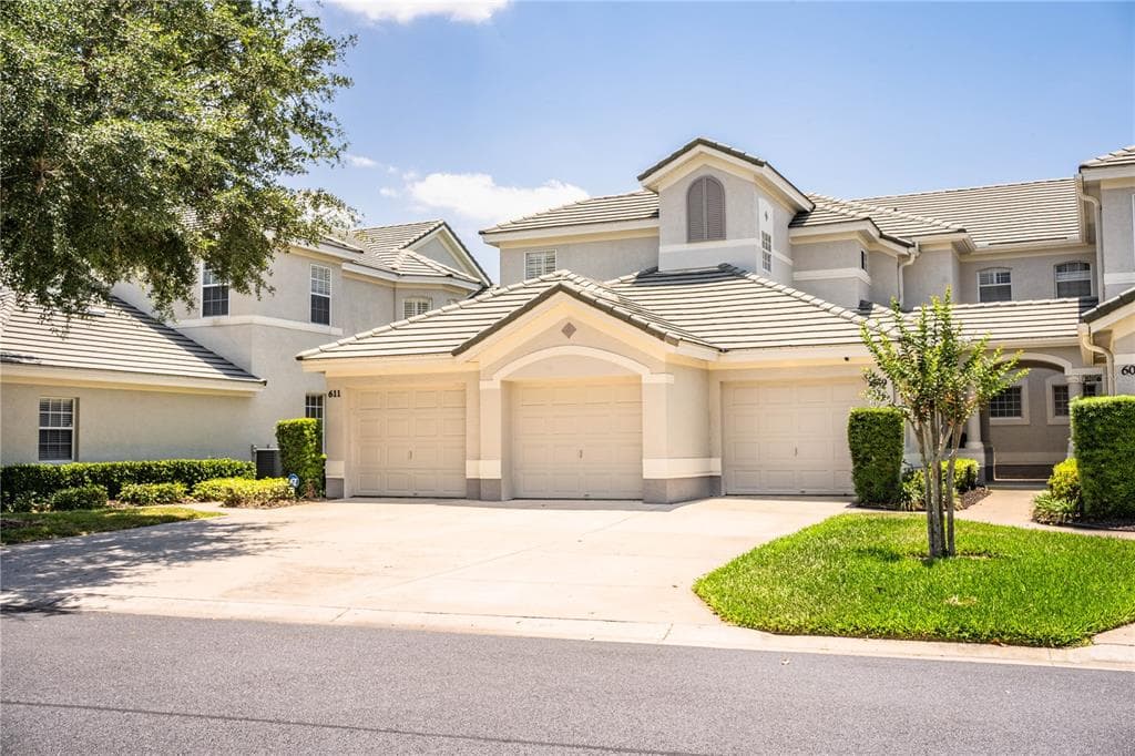 609 GRASSLANDS VILLAGE CIRCLE UNIT 609 LAKELAND, FL 33803