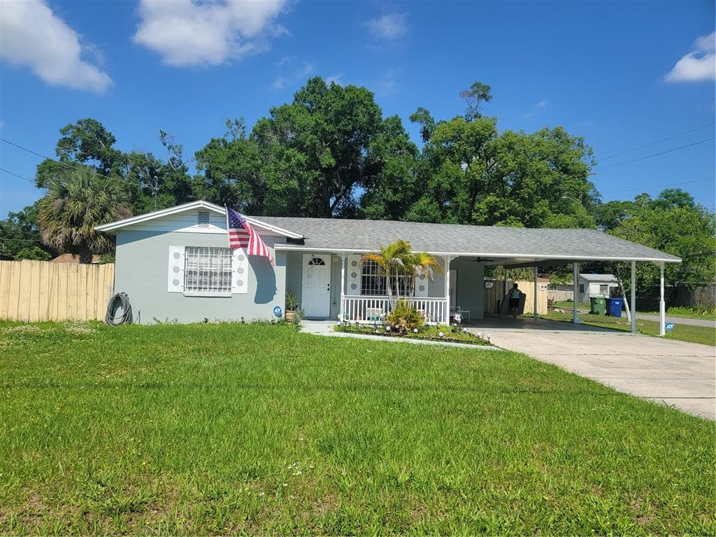 6926 N ORLEANS AVENUE TAMPA, FL 33604