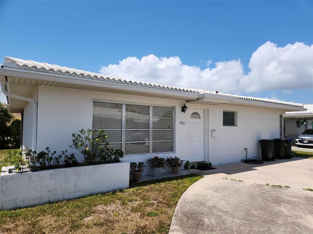 8661 ELLESMERE COURT NORTH PORT, FL 34287