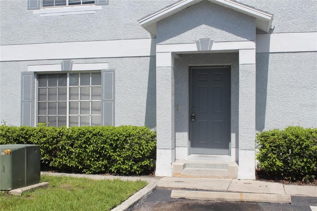 7346 E BANK DRIVE TAMPA, FL 33617