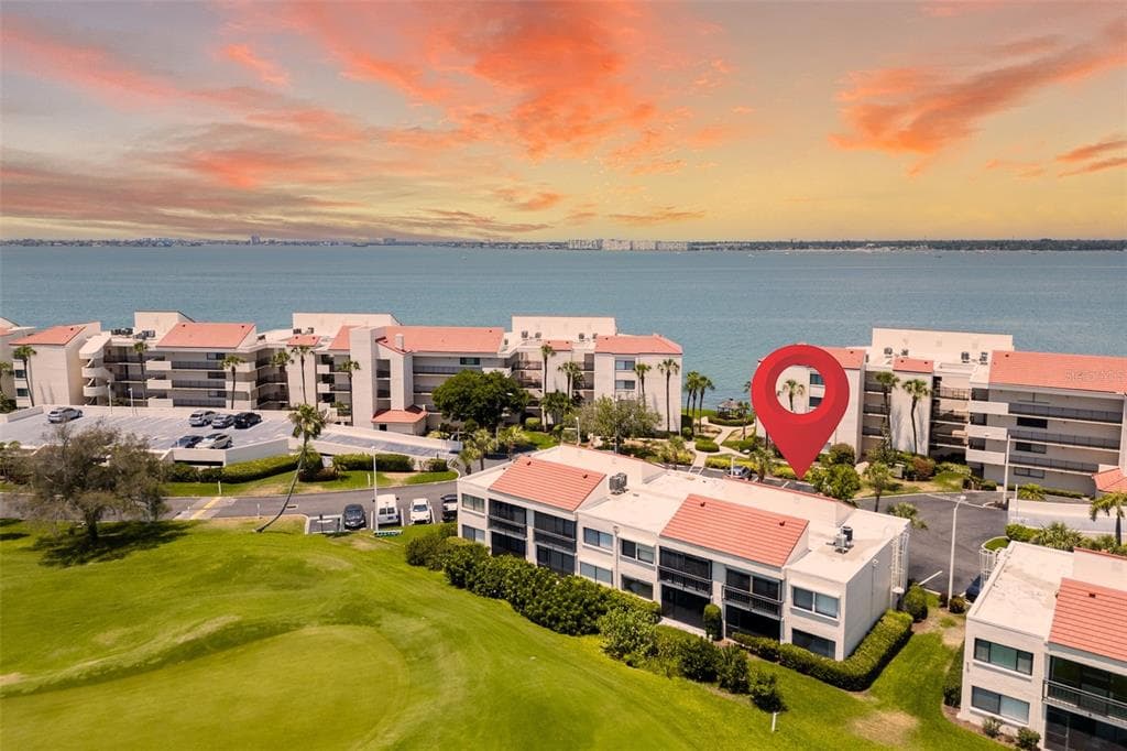 5532 PUERTA DEL SOL BOULEVARD S UNIT 135 ST PETERSBURG, FL 33715