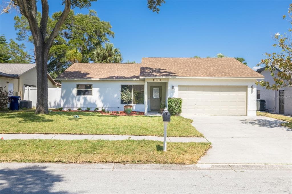 2540 GULFBREEZE CIRCLE PALM HARBOR, FL 34683