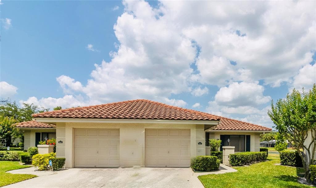 18421 AINTREE COURT UNIT 18421 TAMPA, FL 33647