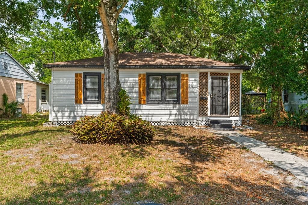 3903 N DARWIN AVENUE TAMPA, FL 33603