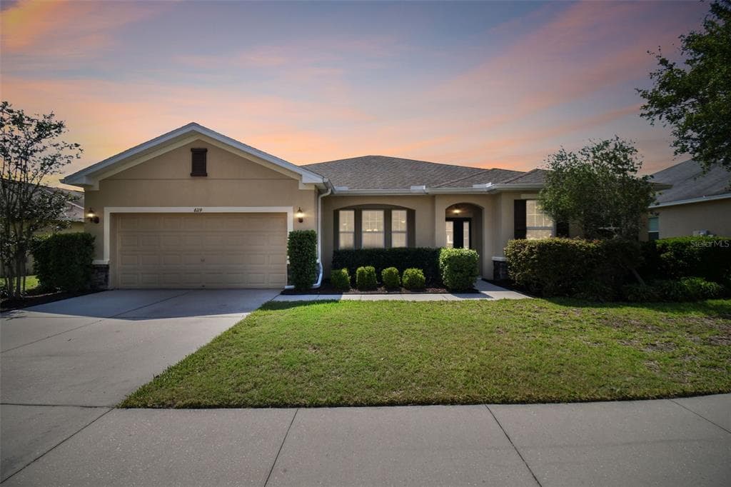 6119 EVANSBROOK DRIVE ZEPHYRHILLS, FL 33541