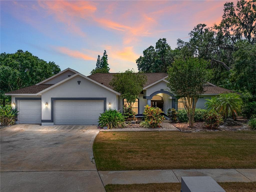 2109 ARBOR OAKS DRIVE VALRICO, FL 33594