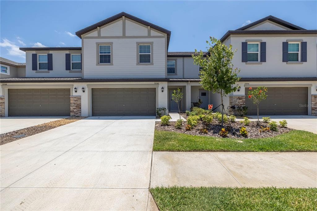 32100 POP ASH PLACE SAN ANTONIO, FL 33576