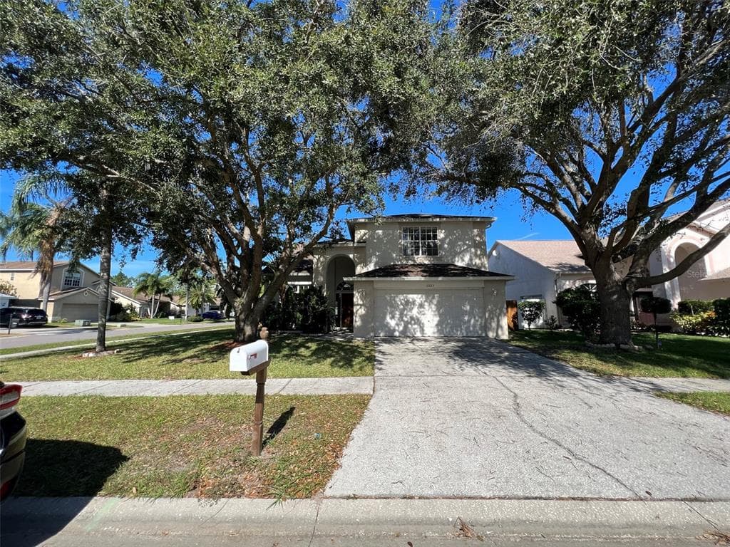 11223 MOONVALLEY WAY TAMPA, FL 33635